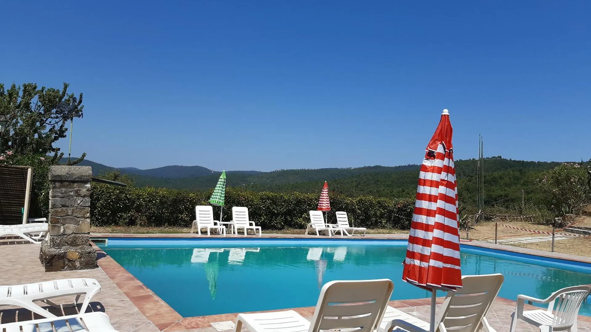 مزرعة للإقامة Agriturismo Lampugnano باغانيكو إيطاليا