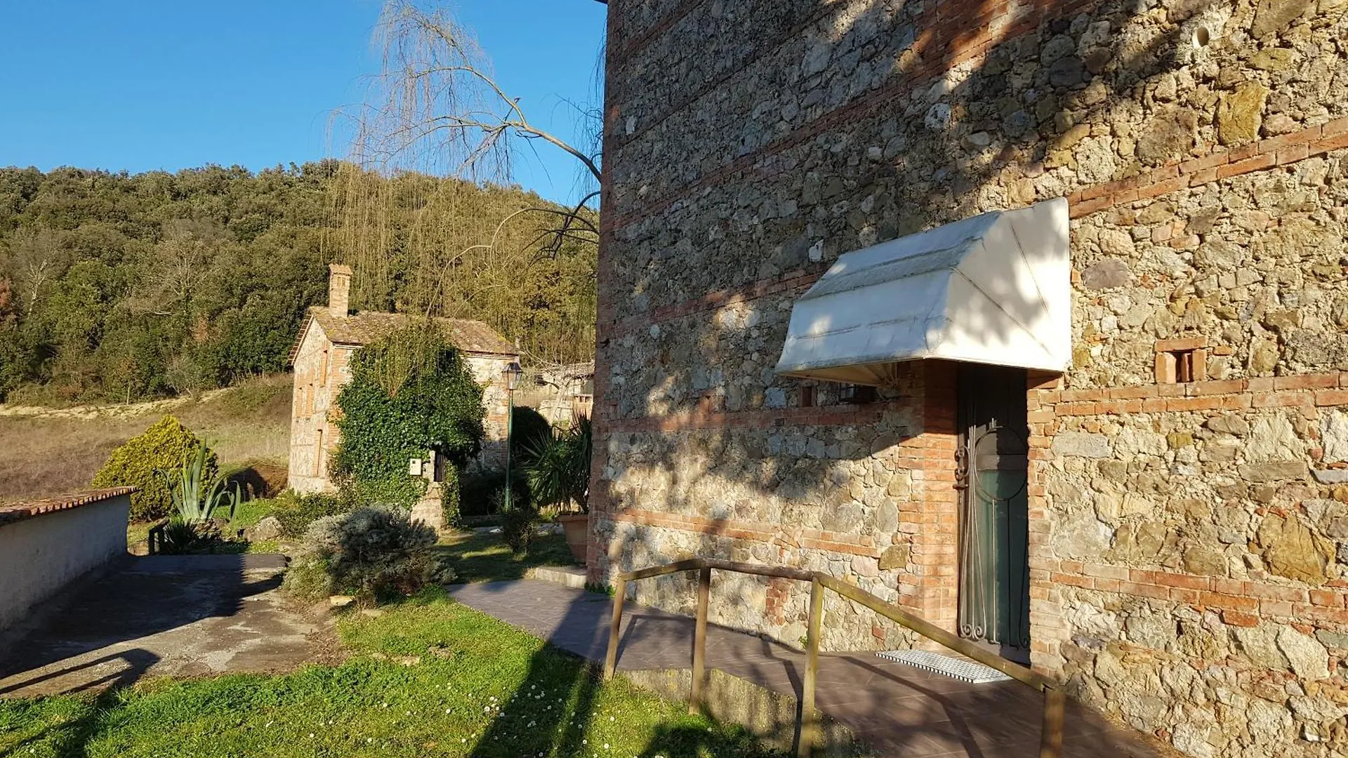 Agriturismo Lampugnano باغانيكو مزرعة للإقامة